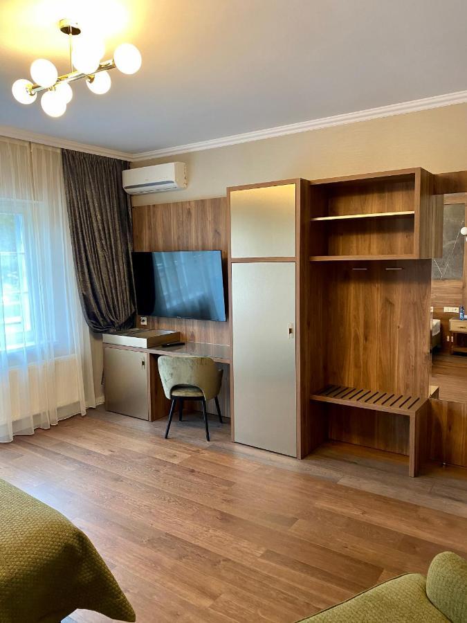 Pensjonat - Restauracja Zolty Domek Szczecinek Ngoại thất bức ảnh