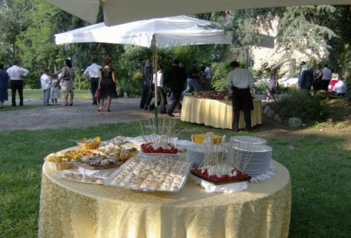 Pensjonat - Restauracja Zolty Domek Szczecinek Ngoại thất bức ảnh